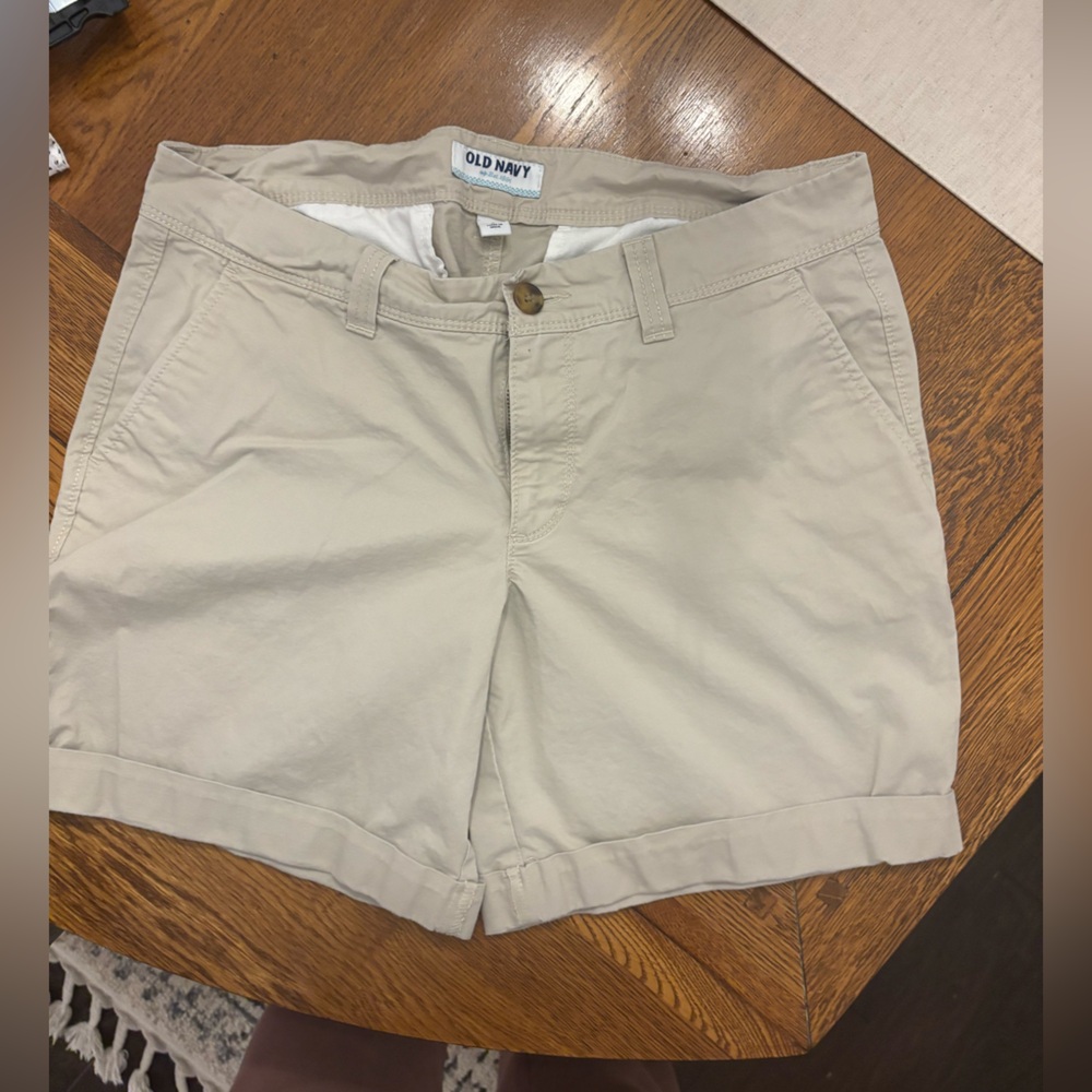 Old Navy Women's Tan Shorts